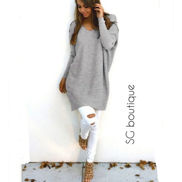 🆕⭐Grey v-neck tunic sweater - Picture 2 of 4